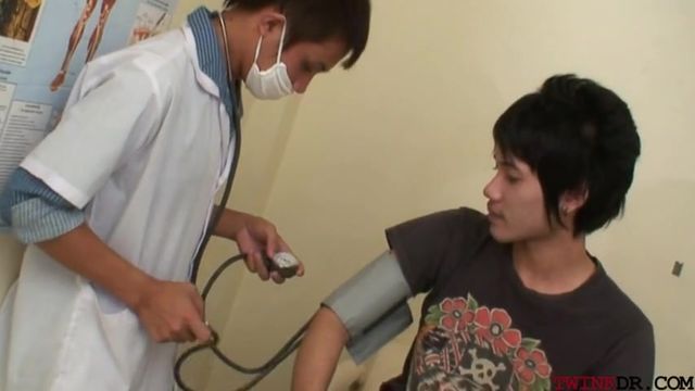 Skinny Asian Doctor Porn - Slim Asian Patient Barebacked by Doctor for Cumshot Doctor Twink - Free  Amateur Gay Porn